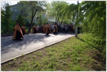 Начало юбилейного крестного хода в г. Хабаровске (17 мая 2008 года)